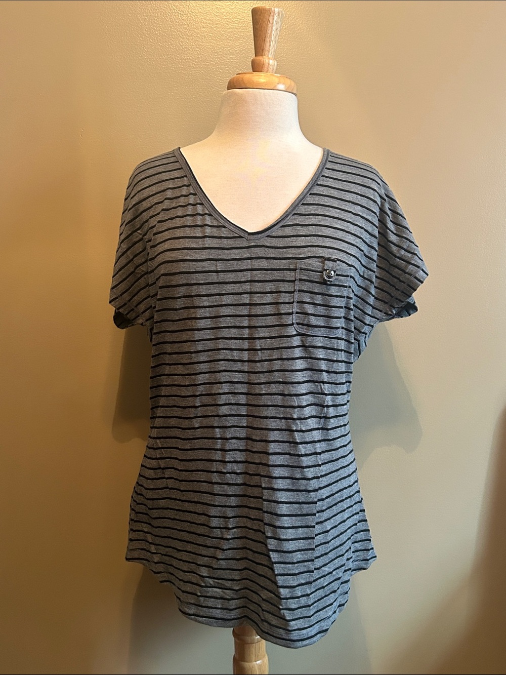 Maurices Gray Short Sleeve Relaxed T-Shirt